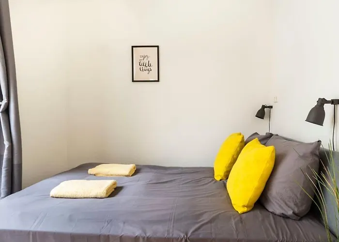 Apartamento Family At Mauerpark Selfcheckin Street Parking