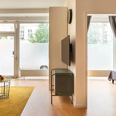 Family At Mauerpark Selfcheckin Street Parking Apartman *